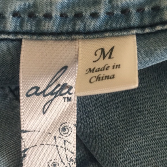Alta soft chambray top/tab sleeves size M - Picture 3 of 5